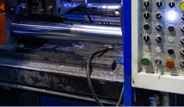 Cold-Chamber Die Casting Cold-Chamber Die Casting