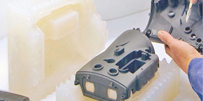 Select silicone mold for re-molding: /img/vacuum-casting-select-01.webp